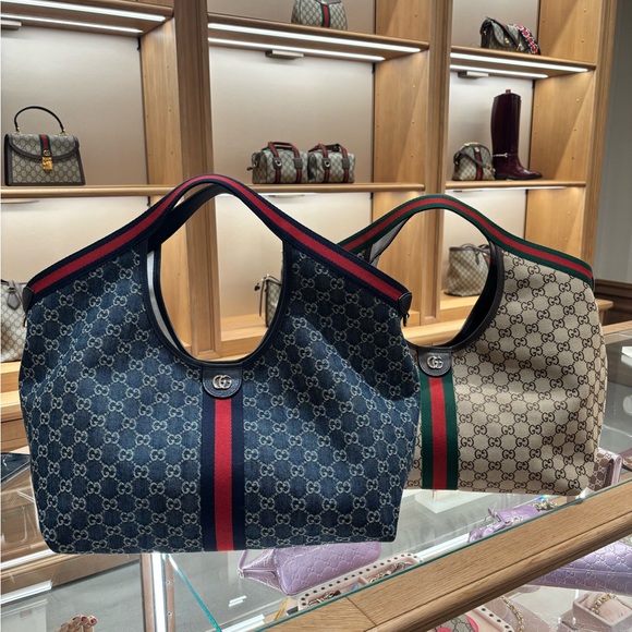 Gucci Beige Tote with Green and Red Stripes - Picture 4 of 4